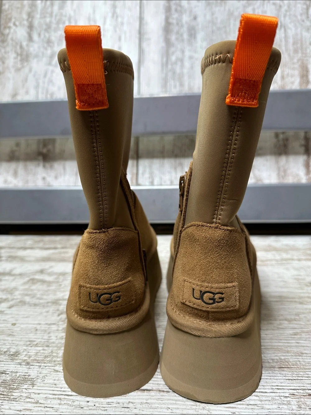 UGG UGG Classic Dipper Platform 1144031 Women's Fashion Boots Chestnut Sz 5